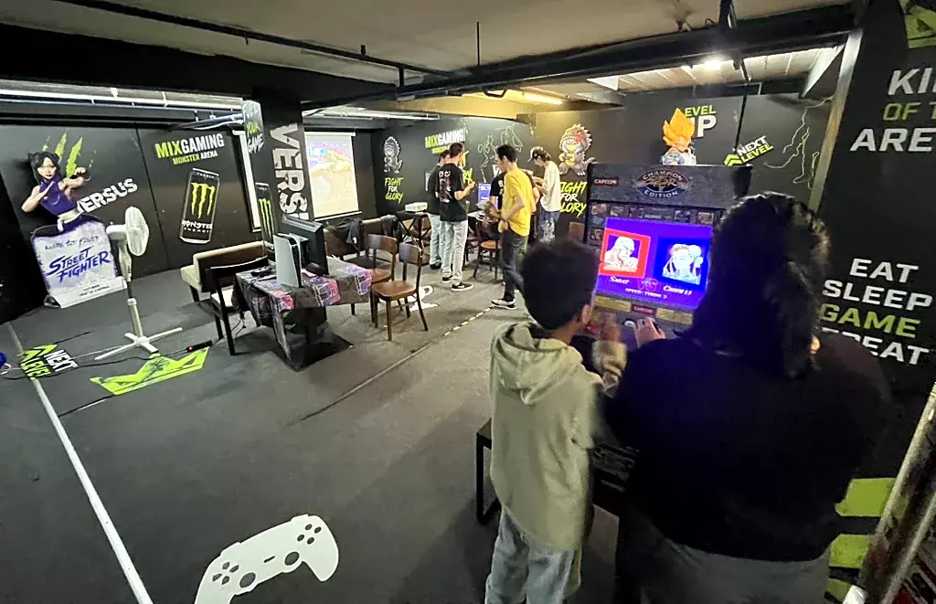Mix Gaming Monster Arena 5 Vue d'ensemble de la Mix Gaming Monster Arena au dernier étage de Mix-Image Lausanne